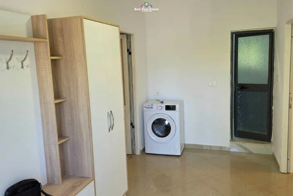 Tirane, jepet me qera Vile 1+1 Kati 1, 80 m² 520 € (allias)