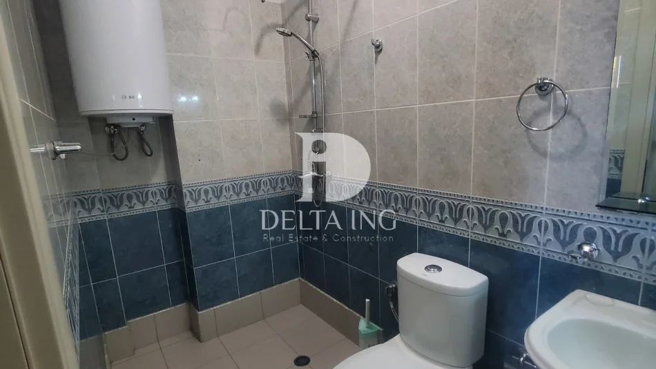 Tirane, jepet me qera apartament 2+1 , 600 € (Pazari i Ri)