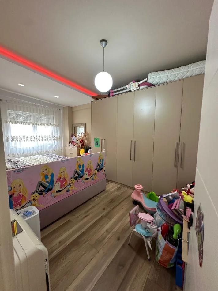 Tirane, shitet apartament 2+1 , 170 m² 498.000 € (liqeni thate)