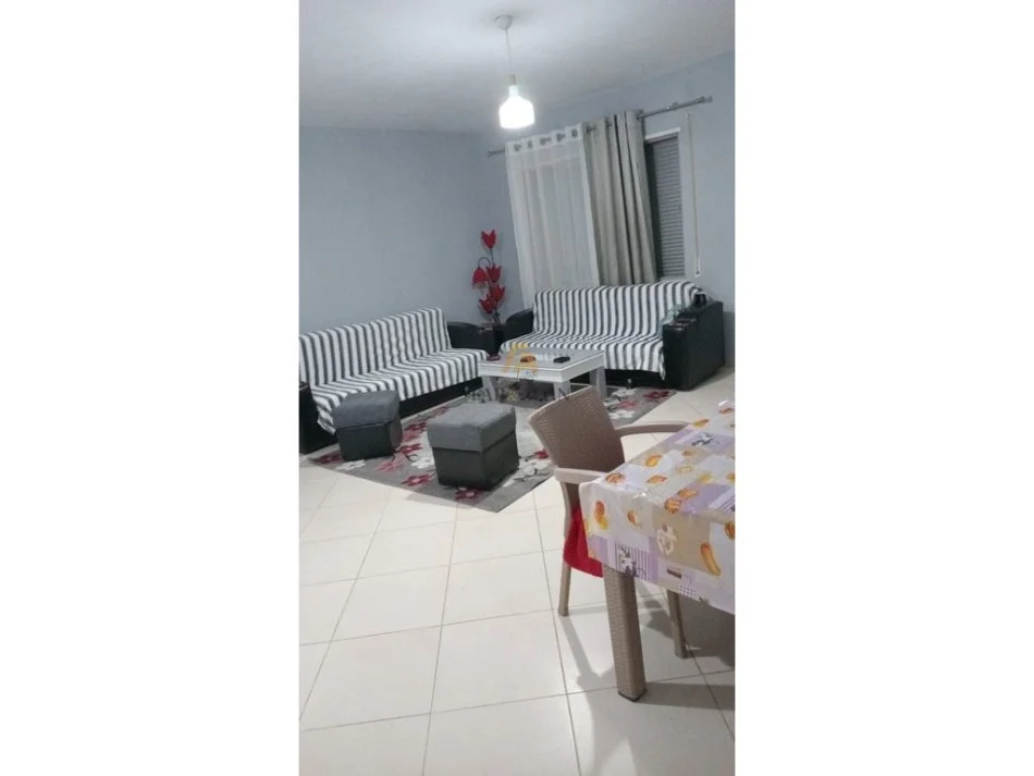 Tirane, shes apartament 1+1 Kati 5, 74 m² 95.000 € (Fresku)