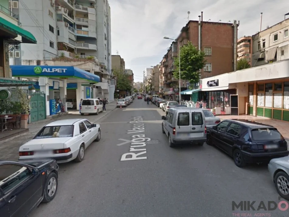 Tirane, jepet me qera ambjent biznesi Kati 0, 1.060 m² 18.000 € (Vaso Pasha)