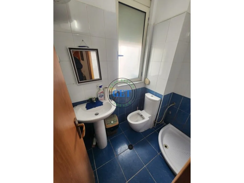 Durres, jepet me qera apartament 1+1 Kati 4, 60 m² 250 € (Shkembi i Kavajes, Durrës)