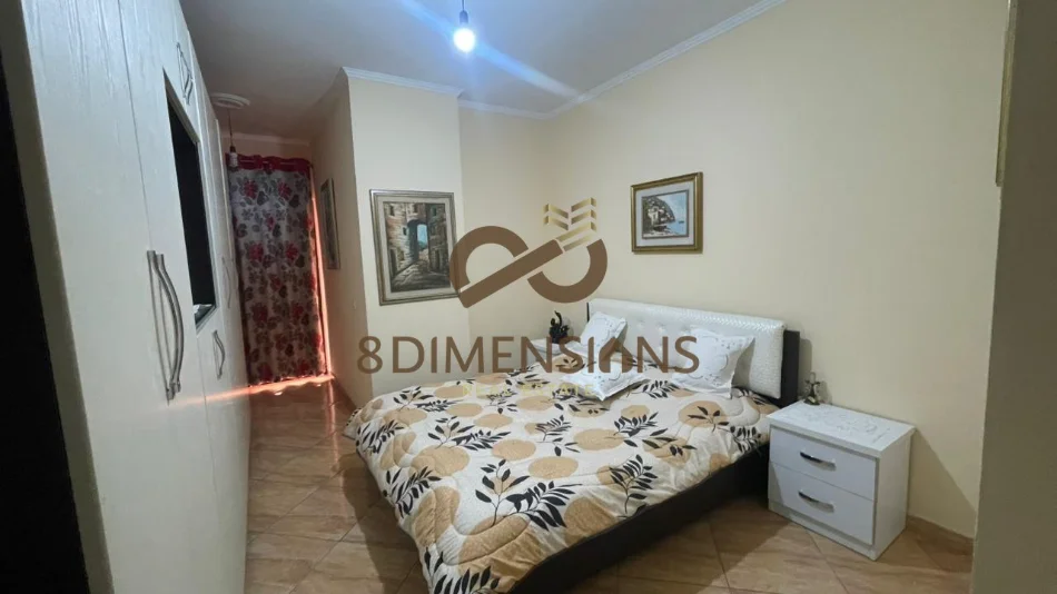 Tirane, jepet me qera apartament 2+1+Ballkon Kati 4, 80 m² 500 € (astir)
