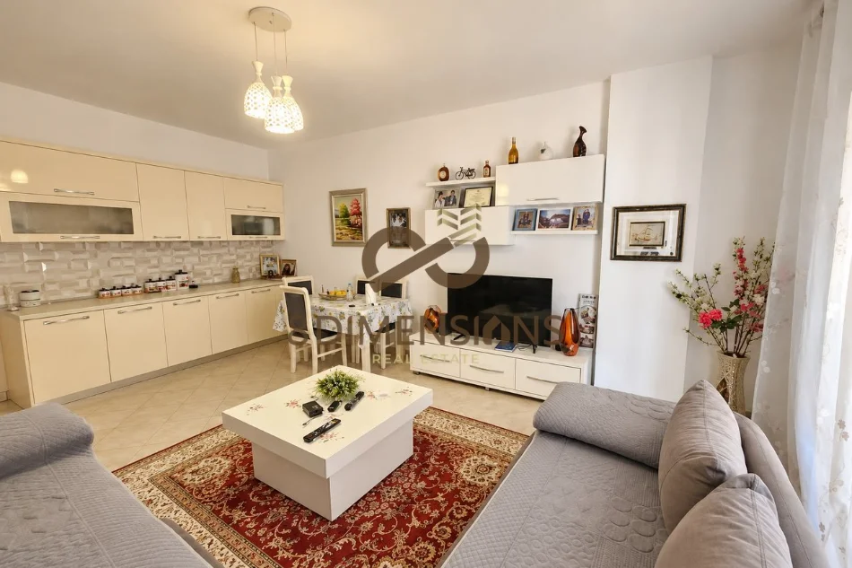 Tirane, shitet apartament 2+1+Ballkon Kati 4, 97 m² 145.000 € (fresk)