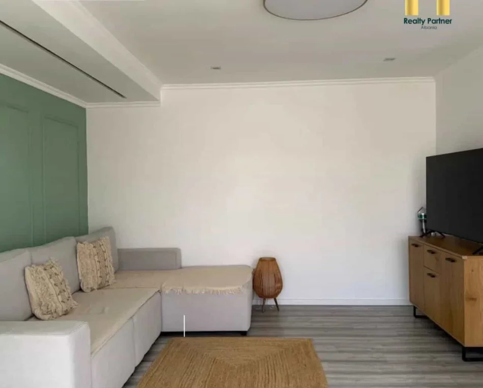 Durres, shitet apartament 2+1 Kati 7, 150.000 € 