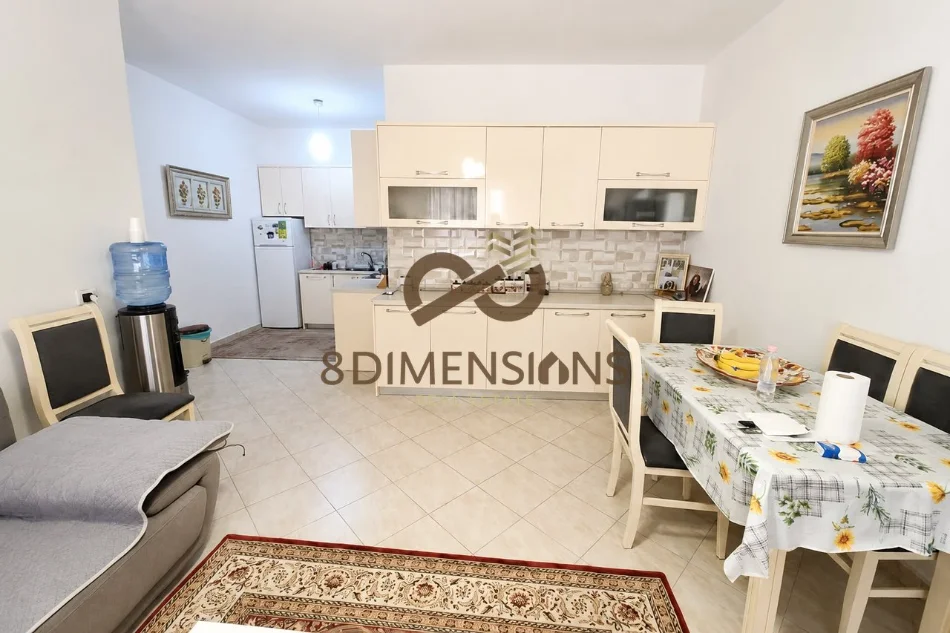 Tirane, shitet apartament 2+1+Ballkon Kati 4, 97 m² 145.000 € (fresk)
