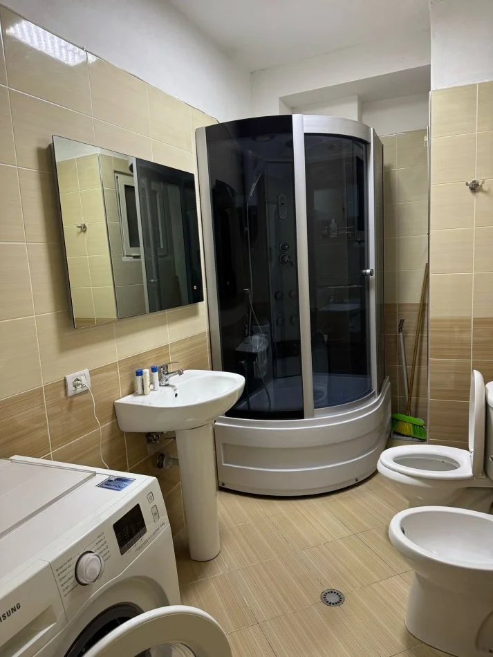 Tirane, jepet me qera apartament 2+1+Ballkon Kati 5, 100 m² 500 € (Rruga teodor keko)