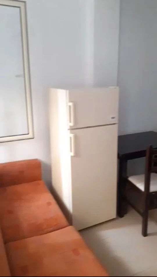 Tirane, jepet me qera shtepi 1+1+Ballkon Kati 1, 45 m² 270 € (rruga Jordani Misja)