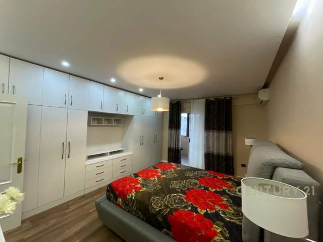 Tirane, jepet me qera apartament 2+1+A+BLK Kati 4, 99 m² 450 Euro (Rruga Dritan Hoxha)