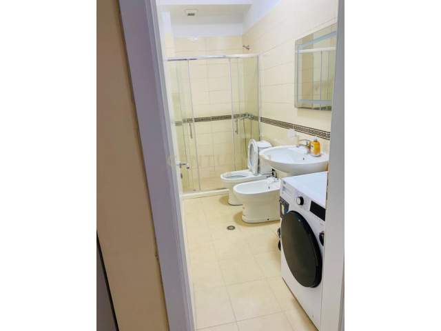 Tirane, jepet me qera apartament 440 Euro (liqeni i thate)