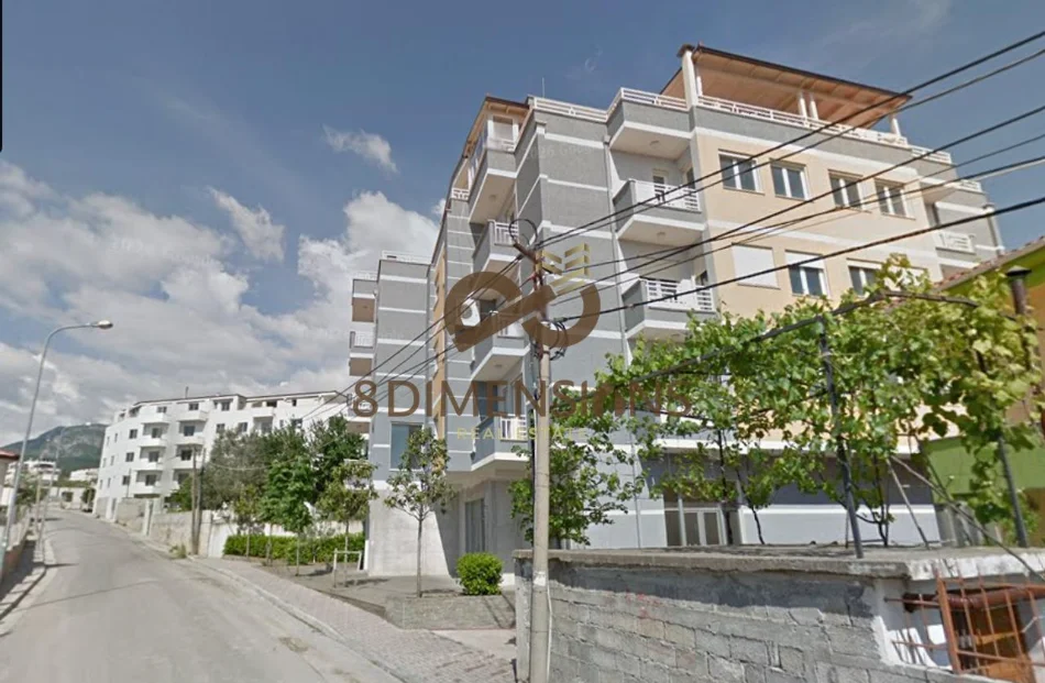 Tirane, shitet apartament 1+1+Ballkon Kati 1, 65 m² 105.000 € (fresk)