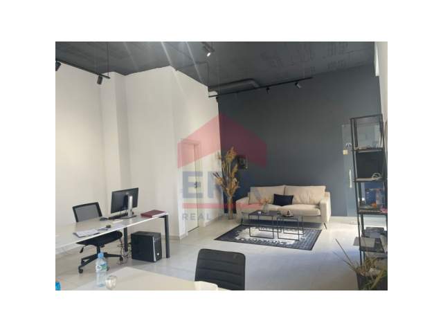 Tirane, shitet dyqan 68 m² 96.860 Euro (Ndre Mjeda)