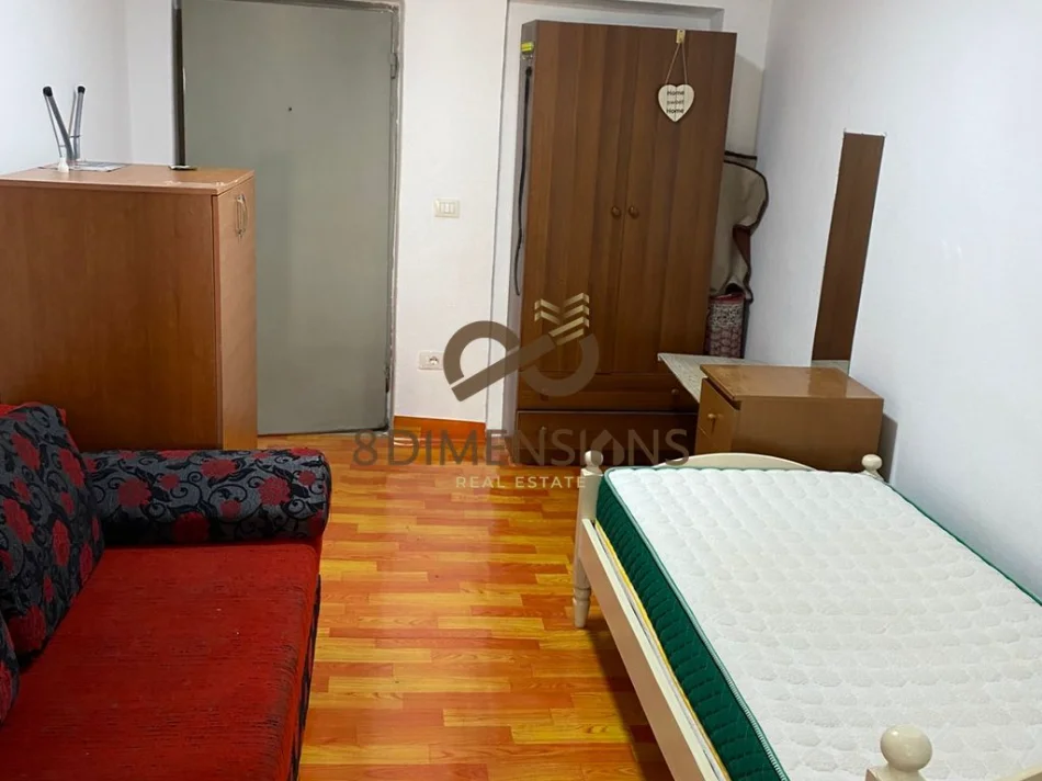 Tirane, jepet me qera garsonier 1+1 Kati 2, 40 m² 320 € (hoxha tahsim)