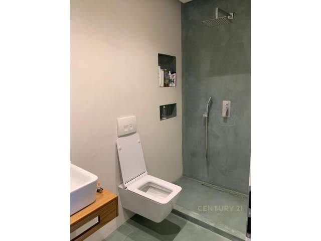 Tirane, jepet me qera apartament 2+1 Kati 11, 750 Euro (kompleksi magnet)