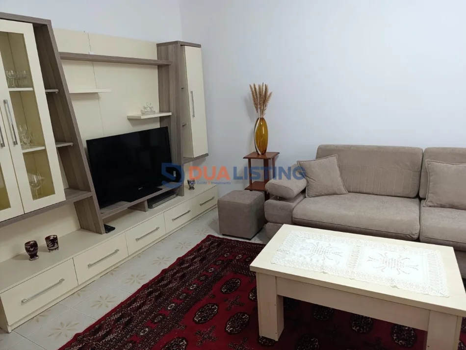 Tirane, jepet me qera apartament 2+1 Kati 1, 75 m² 500 € (kombinat)