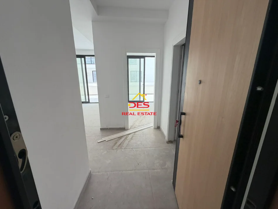 Vlore, shitet apartament 1+1+Ballkon Kati 1, 74 m² 198.030 € (Uji i Ftohtë)