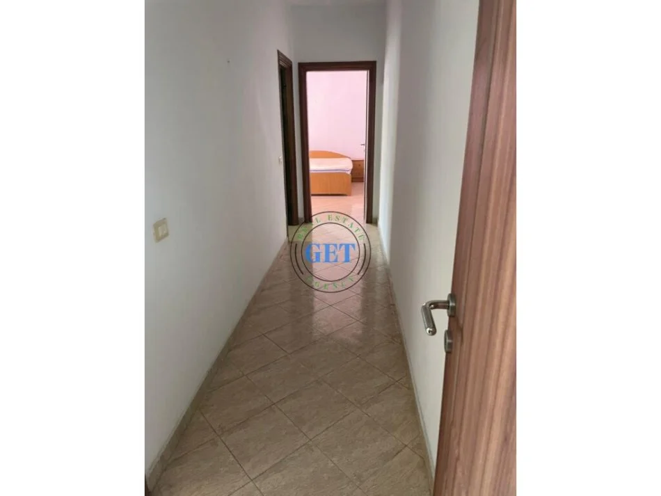 Durres, jepet me qera apartament 2+1 Kati 7, 90 m² 330 € (Muzeumi , Durres)