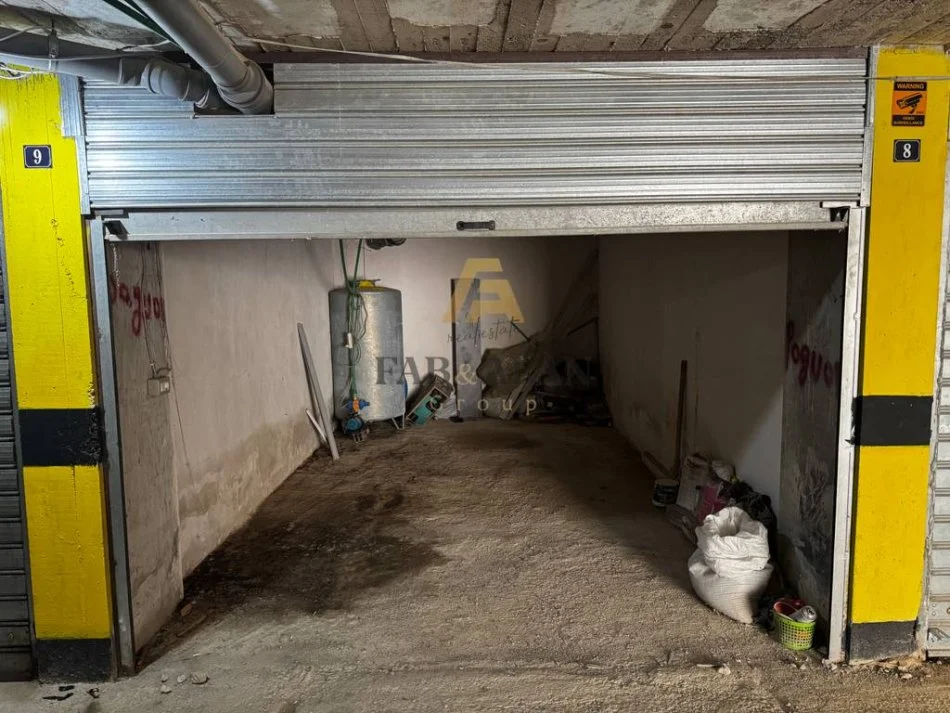 Tirane, jepet me qera apartament 3+1 Kati 3, 115 m² 750 € (Fresku)