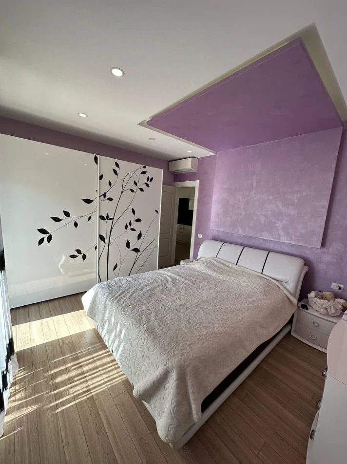 Tirane, shitet apartament , 125 m² 285.000 € 