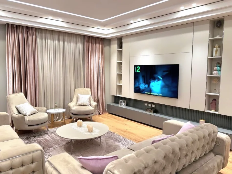 Tirane, shitet apartament 3+1 , 181 m² 355.000 € 