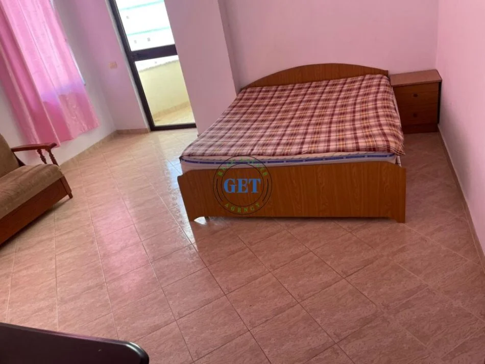 Durres, jepet me qera apartament 2+1 Kati 7, 90 m² 330 € (Muzeumi , Durres)