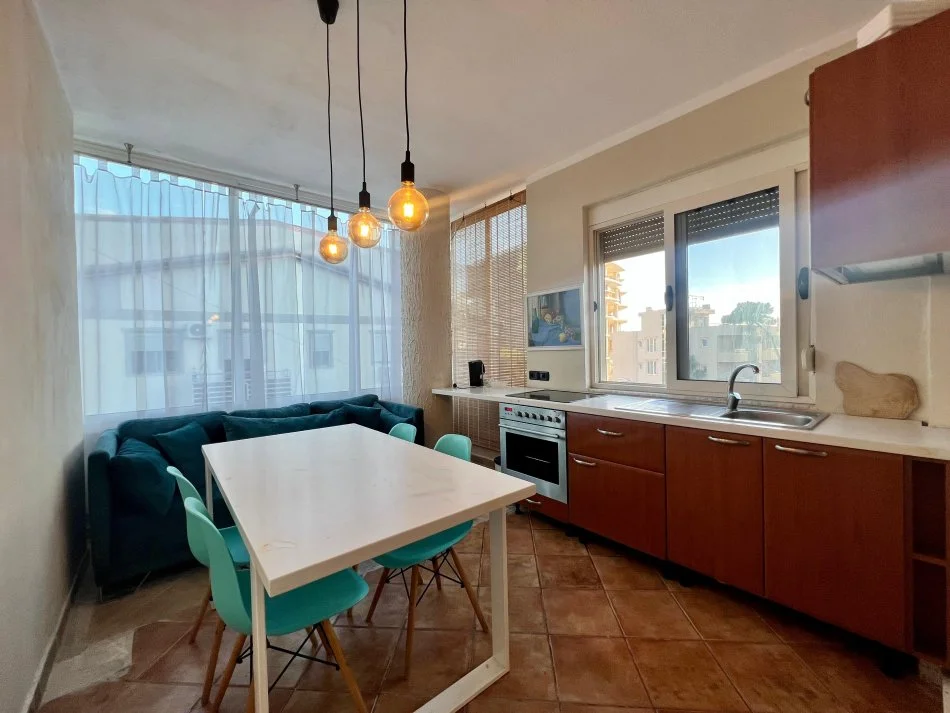 Durres, jepet me qera apartament 1+1 Kati 3, 65 m² 500 € (Golem Durres)