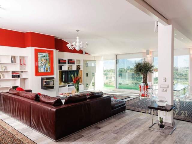 Tirane, shitet Penthouse 2+1 Kati 6, 202 m² 240 Euro (liqeni i thate)