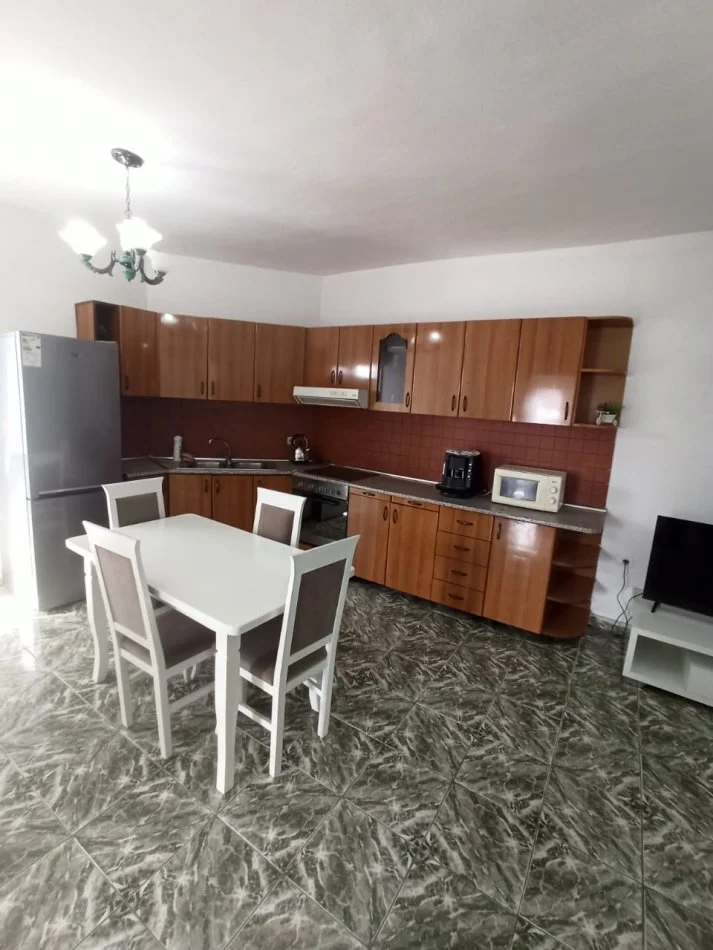 Tirane, jepet me qera apartament 2+1+Ballkon Kati 7, 100 m² 550 € (Don Bosko)