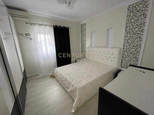 Tirane, shes apartament 2+1 125.000 Euro (don bosko)