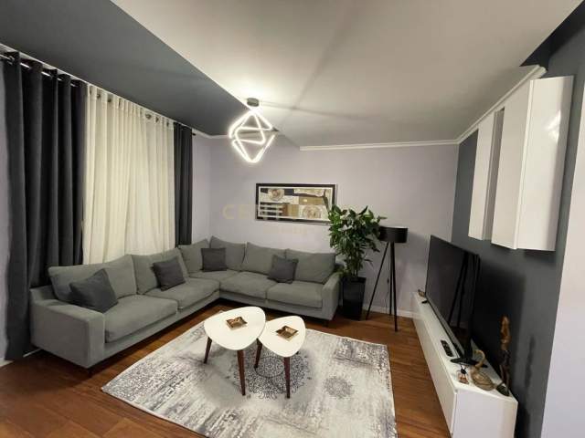 Tirane, jepet me qera apartament 2+1 Kati 1, 147 m² 650 Euro (KOPSHTI ZOOLOGJIK)
