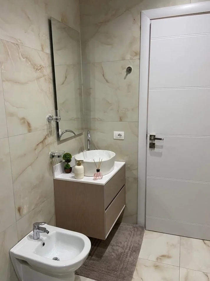 Durres, shitet apartament 2+1+Ballkon Kati 0, 420.000 € (Vollga)