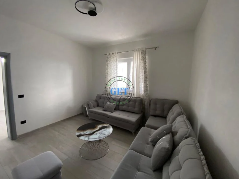 shitet shtepi Kati 2, 500 m² 210.000 € (Shkozet)