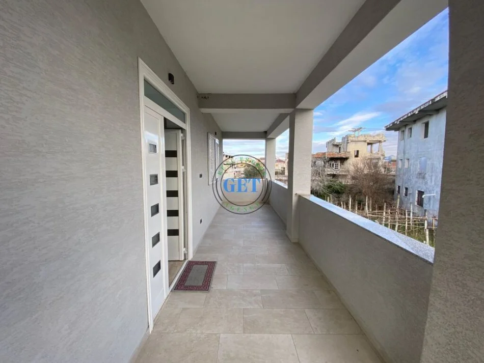 Durres, shitet shtepi 2 Katshe , 500 m² 210.000 € (Shkozet)