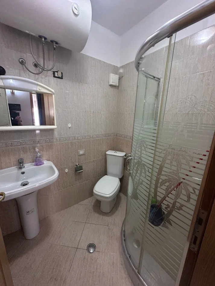 Tirane, jepet me qera apartament 1+1 Kati 7, 60 m² 450 € (Selvia , Rruga e saraceve)