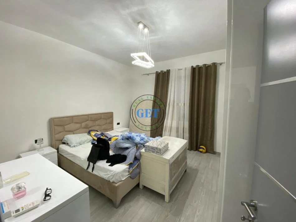 shitet shtepi Kati 2, 500 m² 210.000 € (Shkozet)