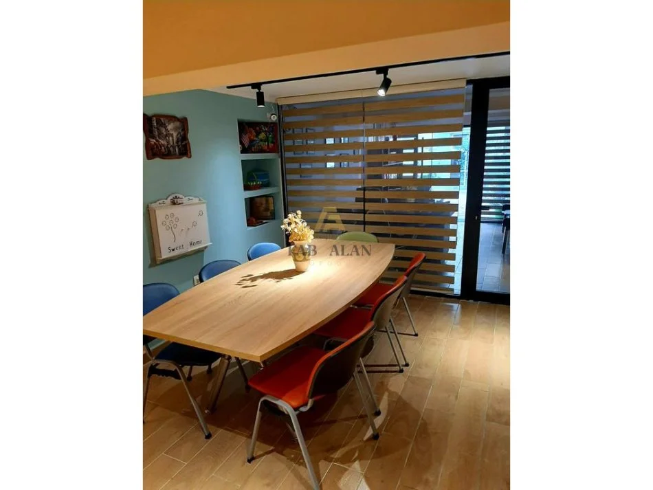 Tirane, shitet zyre Kati 0, 41 m² 95.000 € (Rruga Muhamet Gjollesha)