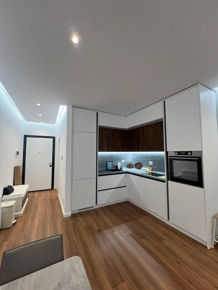 Tirane, shes apartament 1+1 Kati 6, 74 m² 159.000 € (Ish Fusha e Aviacionit)