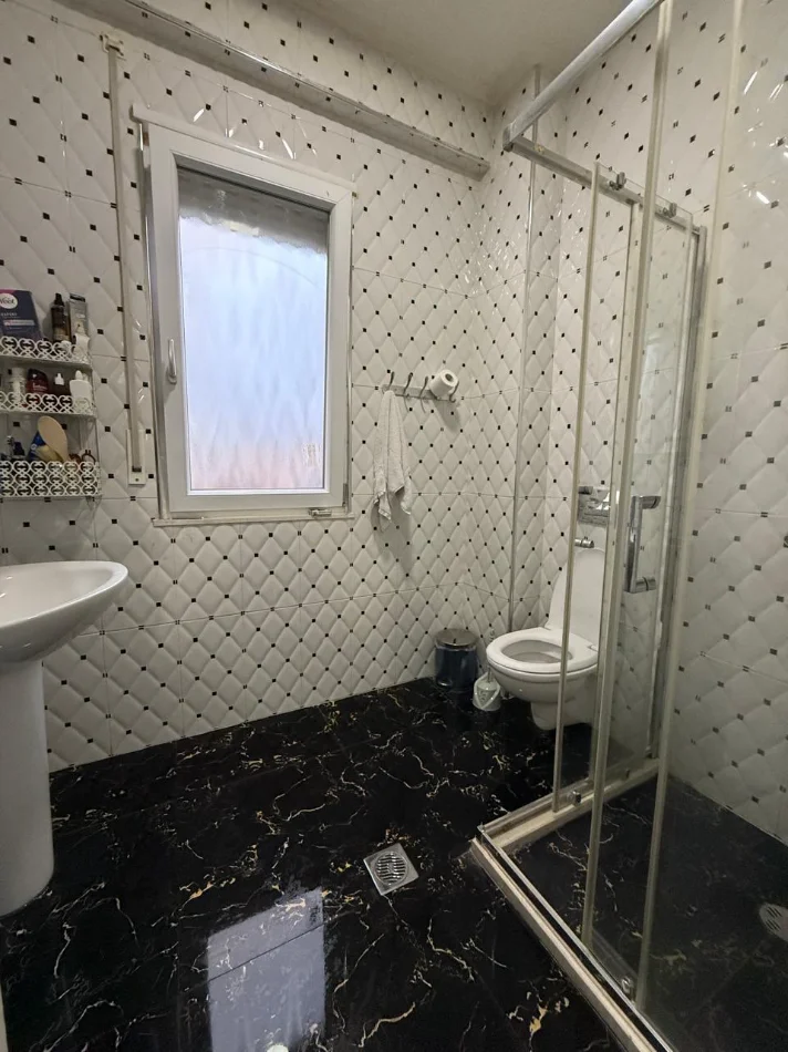 Tirane, shitet apartament 2+1 , 110 m² 308.000 € 