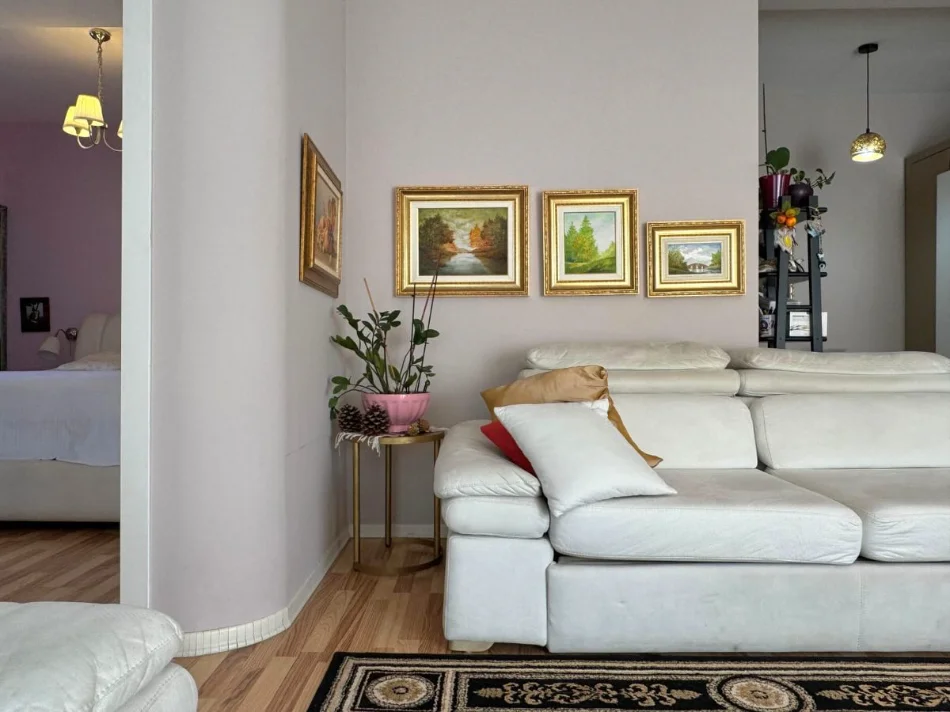 Tirane, shitet apartament 2+1 , 95 m² 254.000 € 