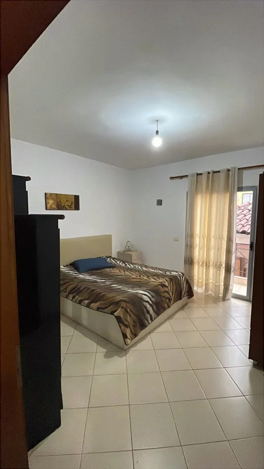 Tirane, jepet me qera garsonier Kati 2, 42 m² 260 € (Violeta Manushi)