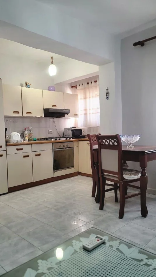 Durres, jepet me qera apartament 2+1 Kati 3, 75 m² 350 € 