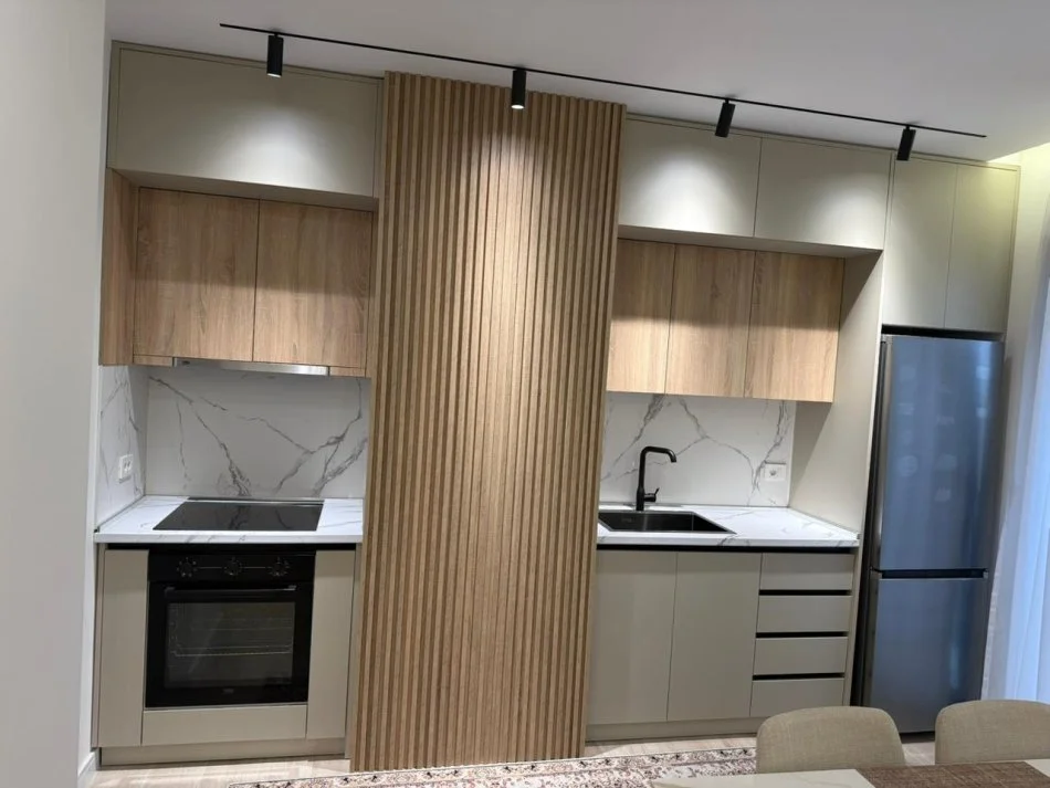 Tirane, jepet me qera apartament 1+1 Kati 5, 60 m² 700 € 