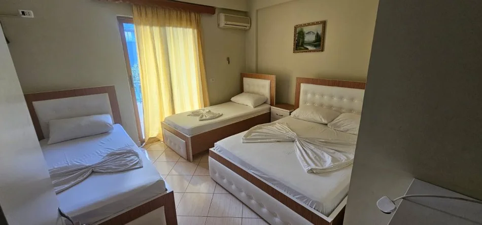 Ksamil, jepet me qera hotel , 100.000 € (ne Ksamil)