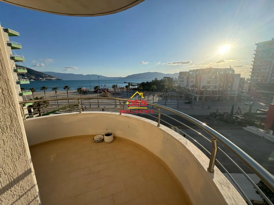 Vlore, jepet me qera apartament 2+1+Ballkon Kati 5, 120 m² 800 € (Rruga Çamëria)
