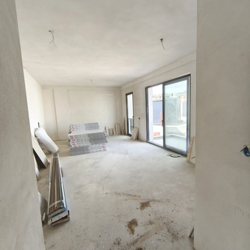 Tirane, shitet apartament 3+1 Kati 1, 150 m² 477.000 € 