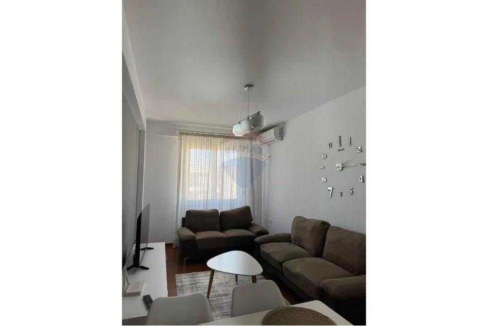 Tirane, jepet me qera 2+1+Ballkon , 600 € (Ndre Mjeda, Prane Report TV)