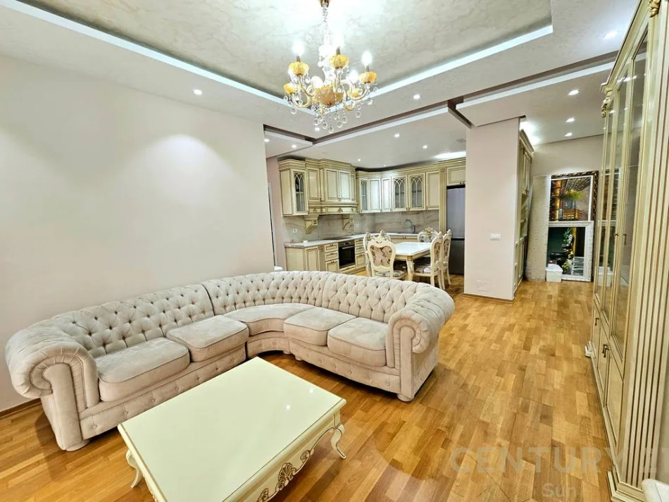 Tirane, jepet me qera apartament 2+1 Kati 2, 108 m² 750 € (Kopshti Botanik)