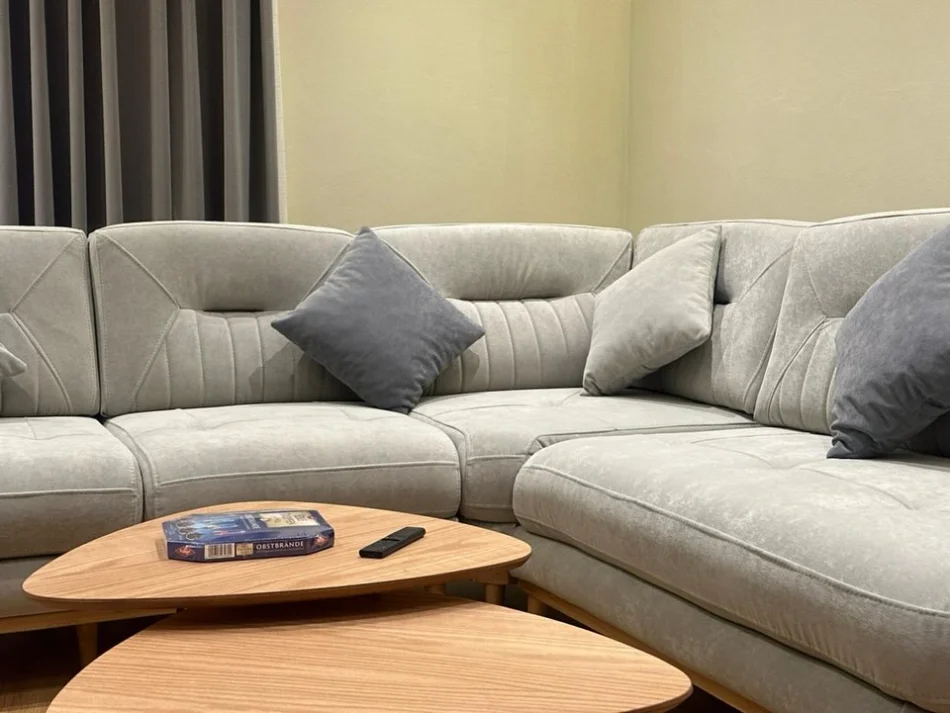 Tirane, shitet apartament 1+1 , (Galeria Roma)