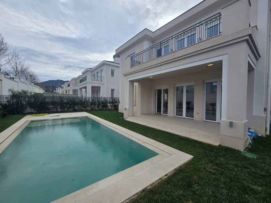 Tirane, shitet Vile 2 Katshe , 416 m² (Rolling Hills 2)