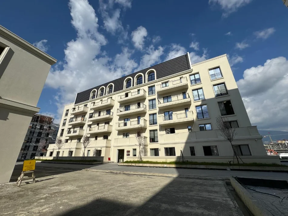 Tirane, shitet apartament 1+1 , 112 m² 112.000 € (Rezidenca Cielo)